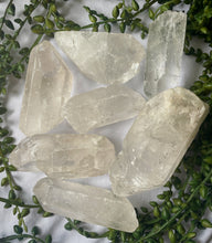 Load image into Gallery viewer, Clear Quartz Points