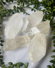 Load image into Gallery viewer, Clear Quartz Points