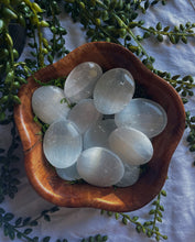 Load image into Gallery viewer, Selenite Palm Stones