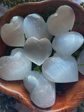 Load image into Gallery viewer, Selenite Heart Stones