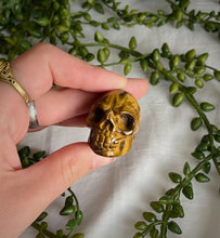 Load image into Gallery viewer, Tigers Eye Skull
