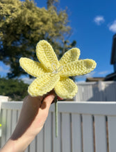 Load image into Gallery viewer, Lily - Single Stem
