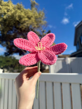 Load image into Gallery viewer, Lily - Single Stem
