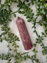 Load image into Gallery viewer, Strawberry Quartz Point

